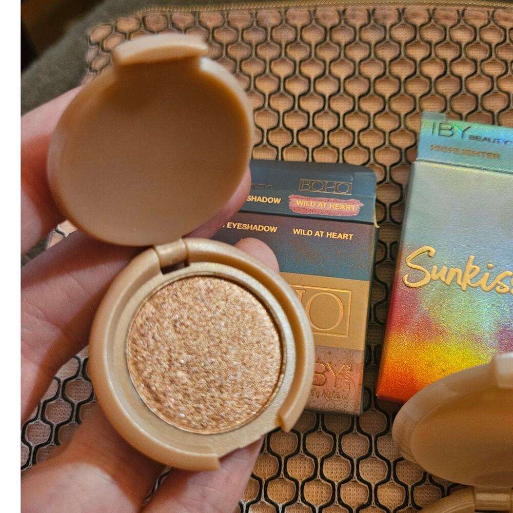 IBY LOT Lush Eyeshadow Wild at Heart & Sunkissed Glow Highlighter Maldives - Picture 2 of 13